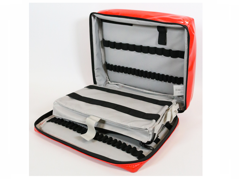 Ampoulier PROACT™ en PVC - Dimensions 26 x 9 x 22 cm - Contenance 100 ampoules - Livré vide - Rouge