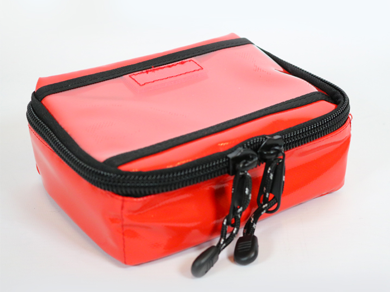 Ampoulier PROACT™ en PVC - Dimensions 17.5 x 7.5 x 12.5 cm - Contenance 40 ampoules – Livré vide - Rouge